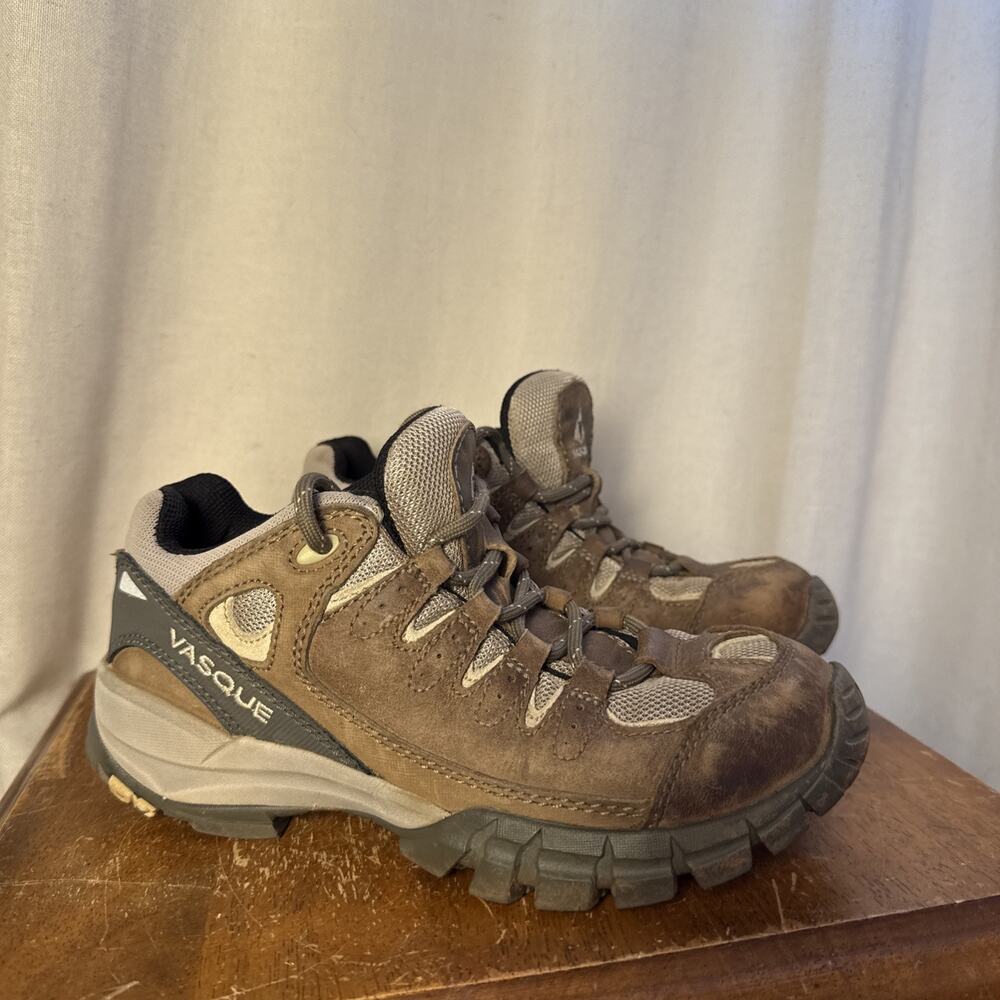 Vasque Mantra Women’s‎ Size 6 M Vibram Trail Hiking Shoes Leather Brown Khaki